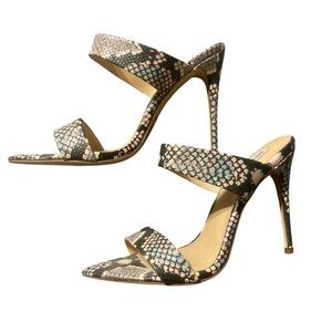 Steve Madden Black and Cream Stiletto Heels